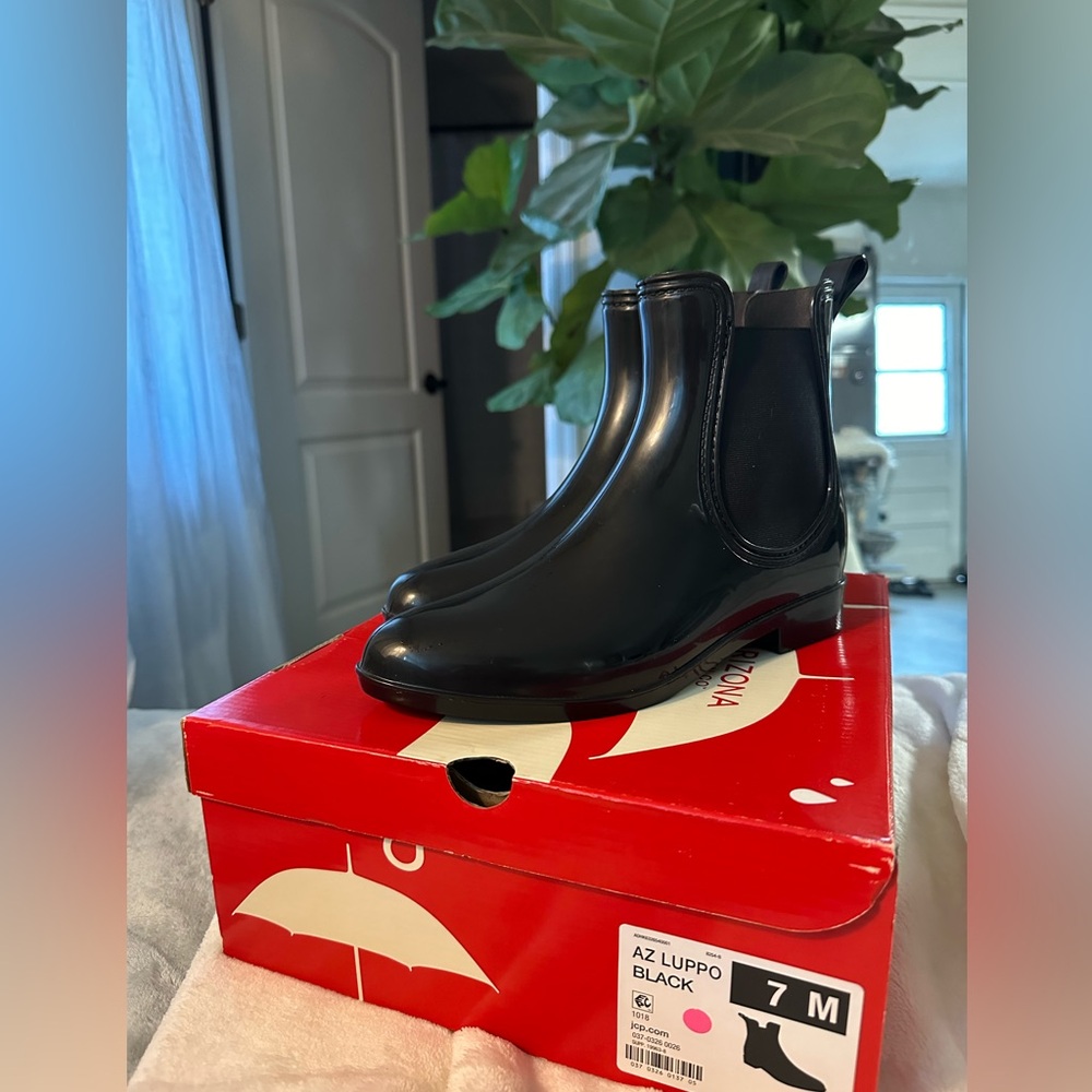 New AZ Luppo Black Ankle Rain Boots